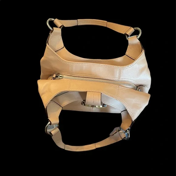 Coach Handbag - Picture 5 of 8